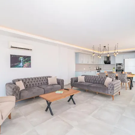 Lamazi 2 * Kalkan